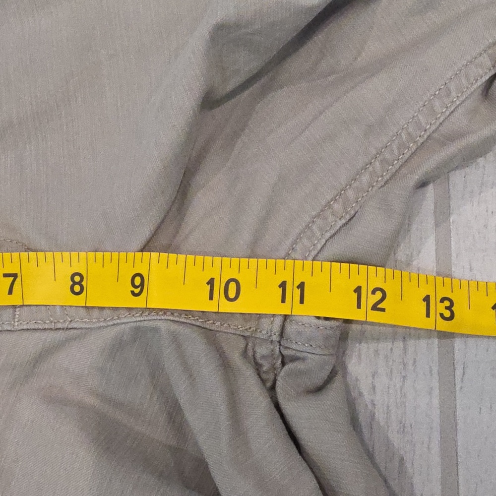 Levi's 568 Men's Size 28x30 Cargo Pants Khaki Relaxed Fit - Picture 5 of 9